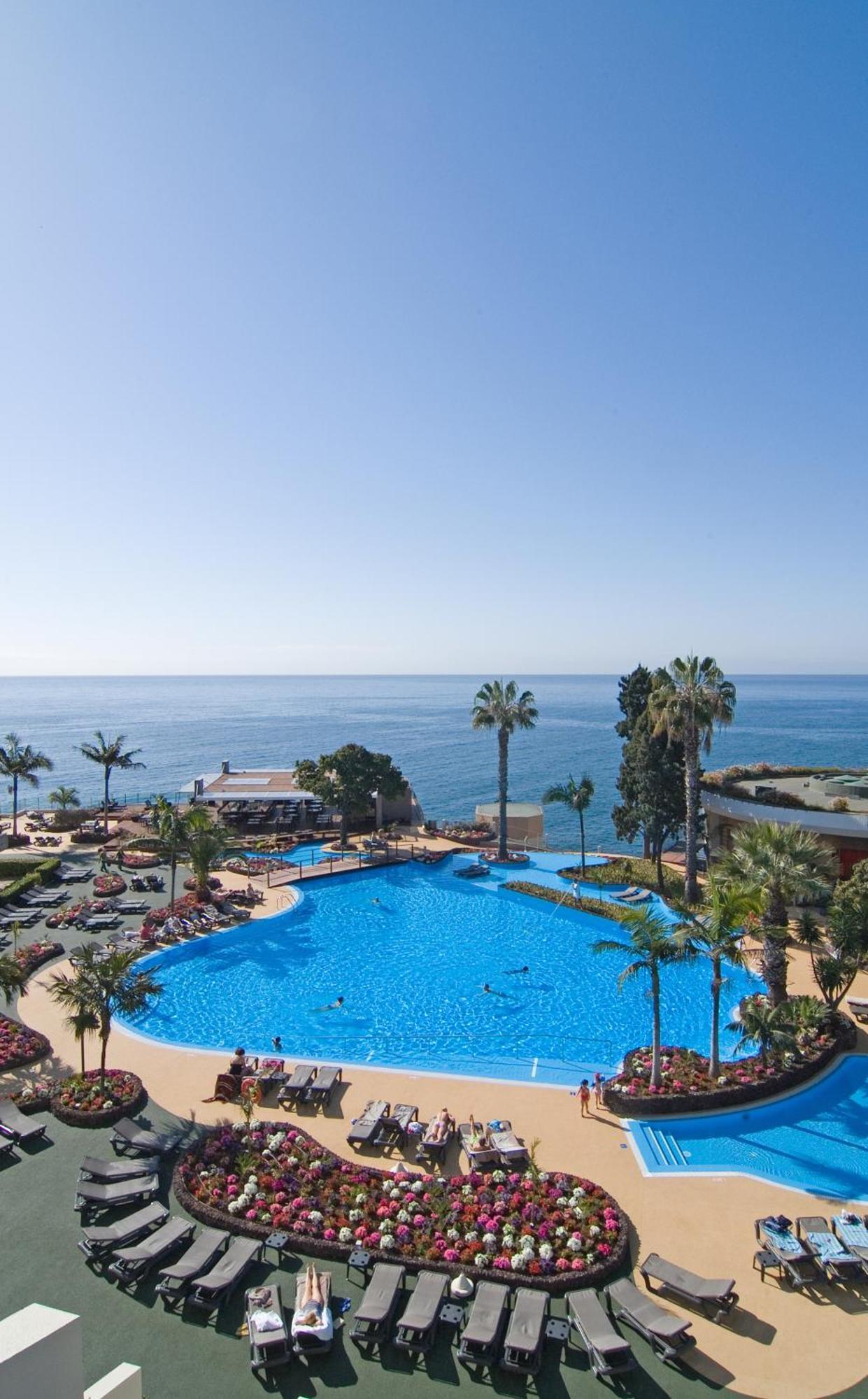 Pestana Carlton Madeira Ocean Resort Hotel Funchal  Exterior foto A swimming pool in Cyprus
